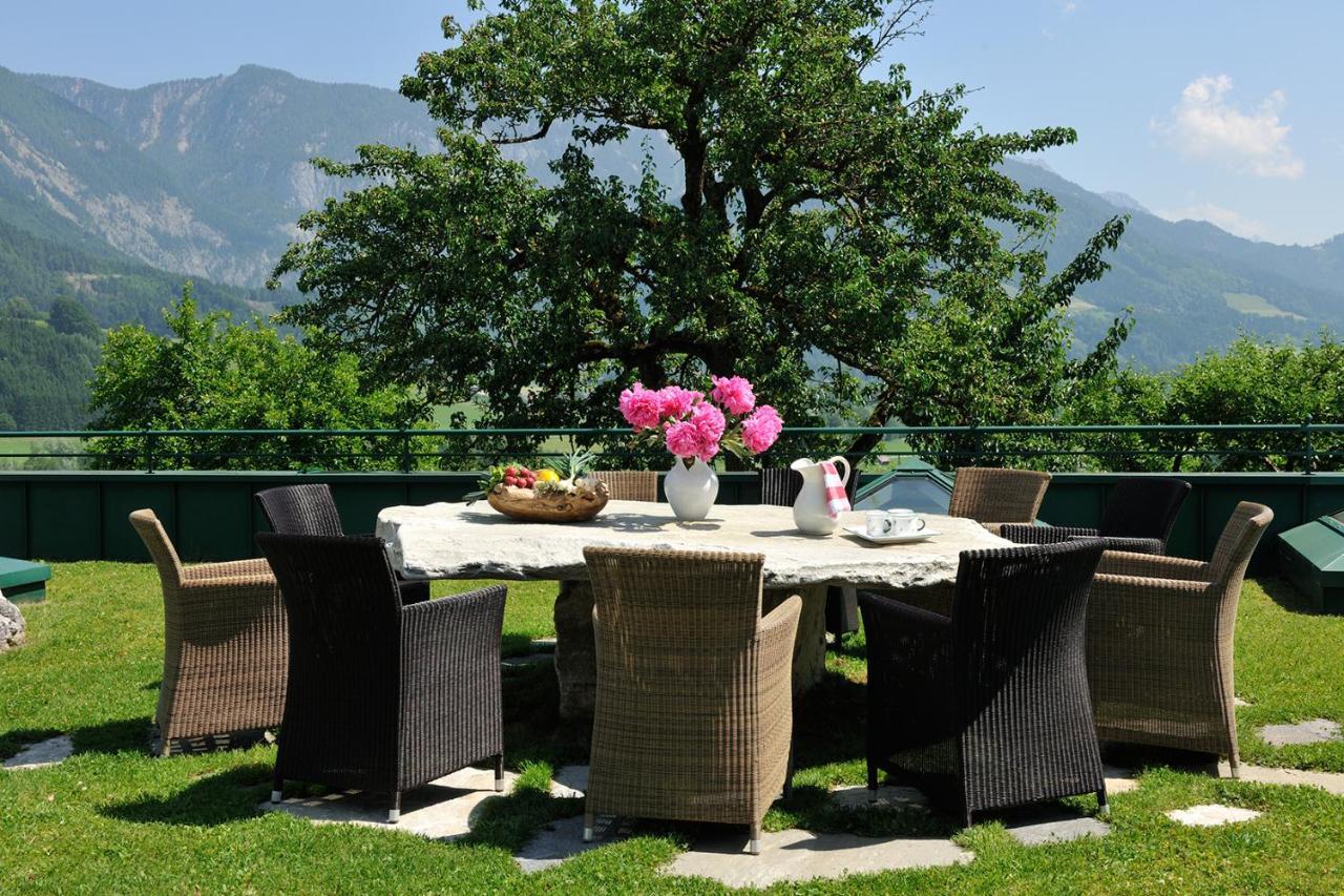 Hotel Herrschaftstaverne Haus im Ennstal Kültér fotó
